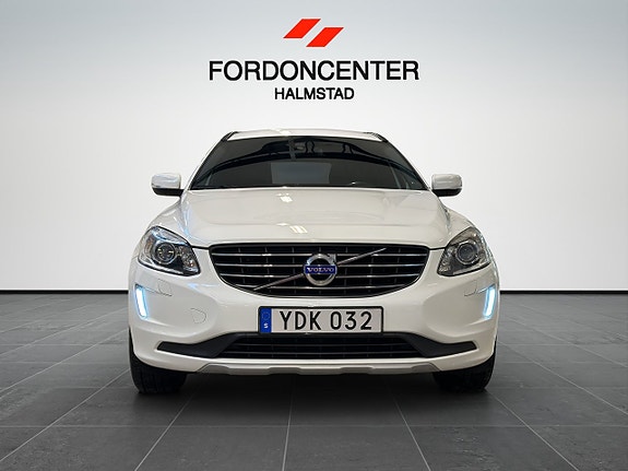 Volvo XC60 2 of 24