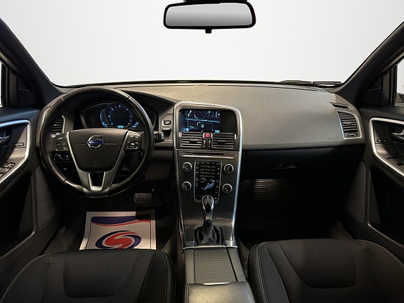 Volvo XC60 12 of 24