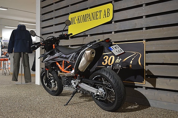 KTM 690 SMC R 6 of 6