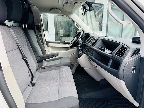 Volkswagen Transporter 7 of 16