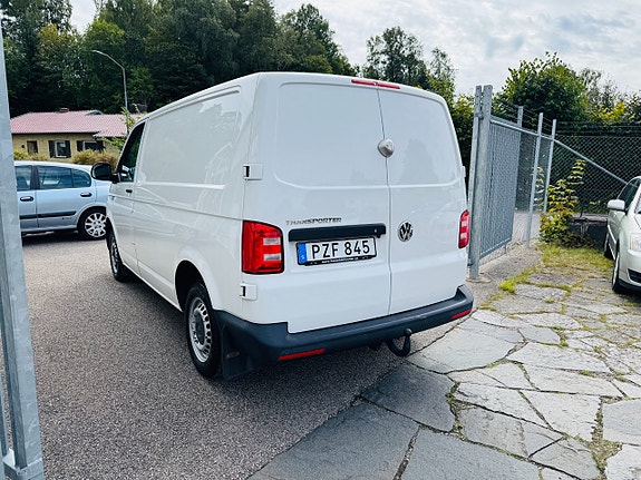 Volkswagen Transporter 4 of 16