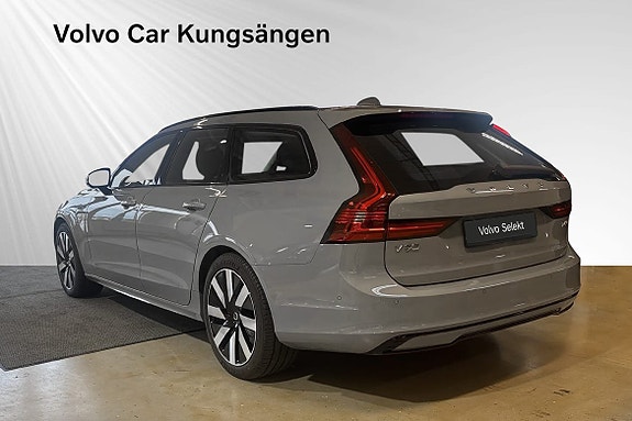 Volvo V90 4 of 26