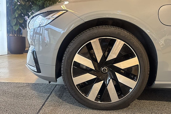 Volvo V90 15 of 26
