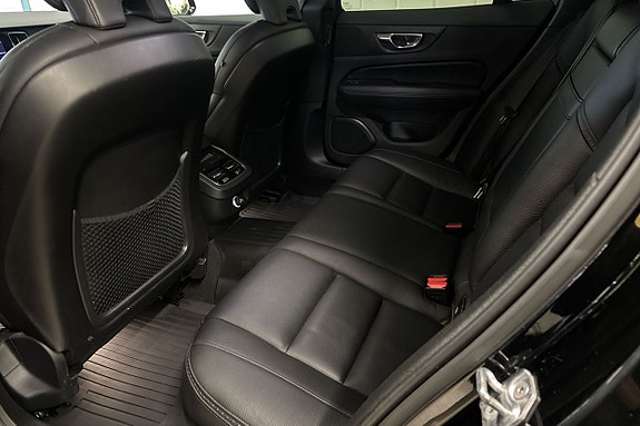 Volvo V60 Cross Country 12 of 21
