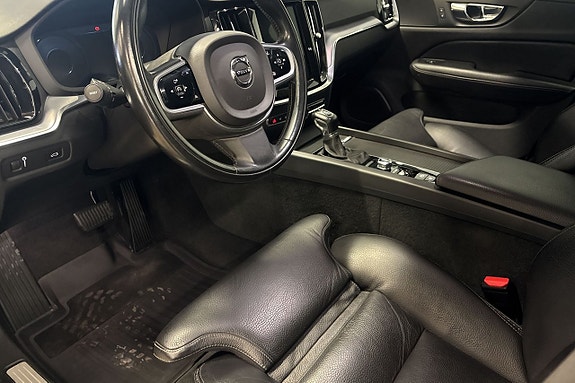 Volvo V60 Cross Country 10 of 21