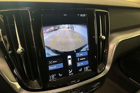 Volvo V60 Cross Country 19 of 21
