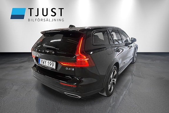 Volvo V60 Cross Country 6 of 21