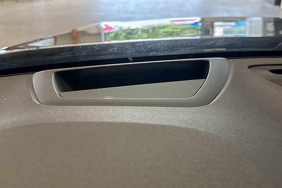 Volvo V60 Cross Country 21 of 21