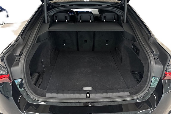 BMW i4 14 of 22