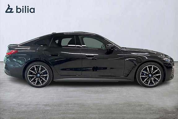 BMW i4 20 of 22