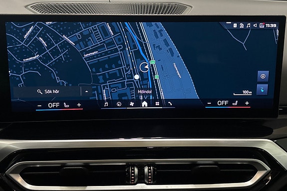 BMW i4 17 of 22