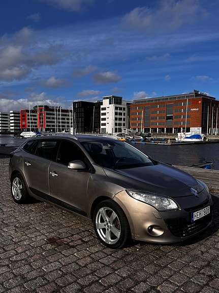 Renault Megane III 4 of 9
