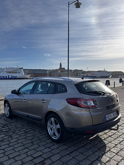 Renault Megane III 2 of 9