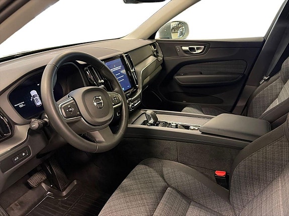Volvo XC60 7 of 16