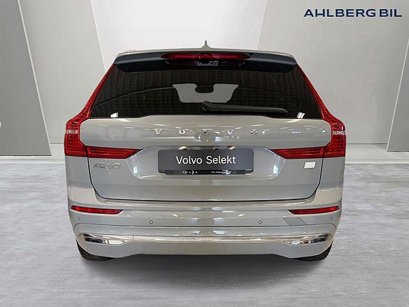 Volvo XC60 3 of 16