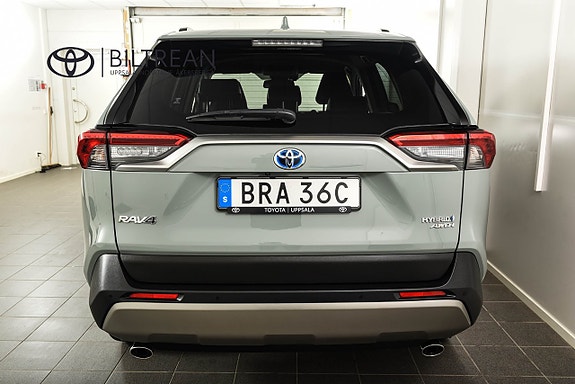 Toyota RAV4 4 of 20
