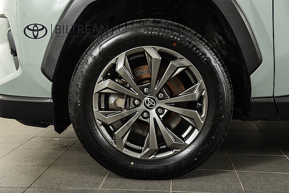 Toyota RAV4 20 of 20