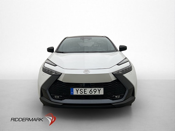 Toyota C-HR 2 of 30