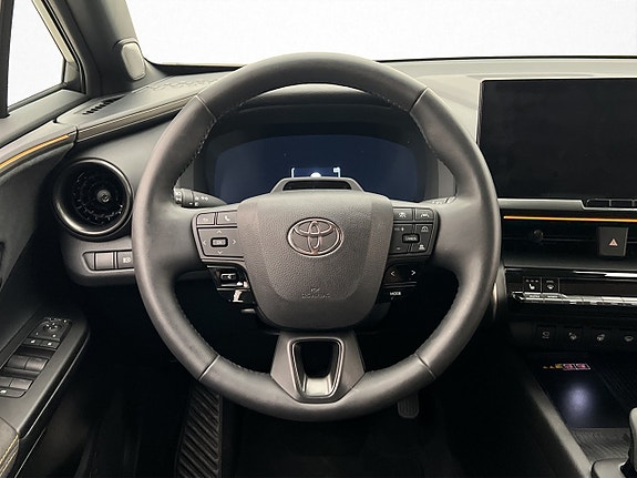 Toyota C-HR 14 of 30