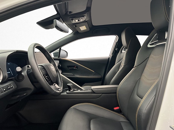 Toyota C-HR 12 of 30