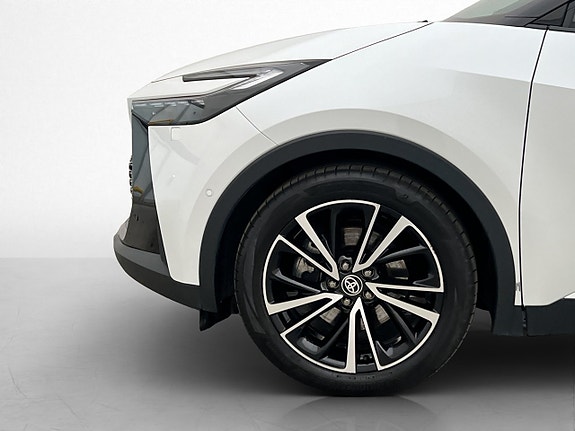 Toyota C-HR 30 of 30