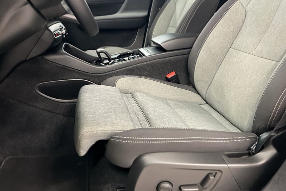 Volvo XC40 9 of 15
