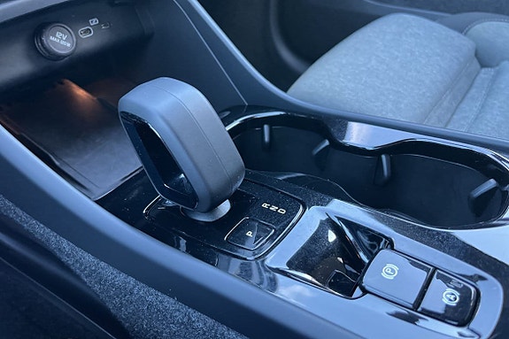 Volvo XC40 13 of 15