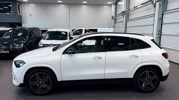Mercedes-Benz GLA200 6 of 26