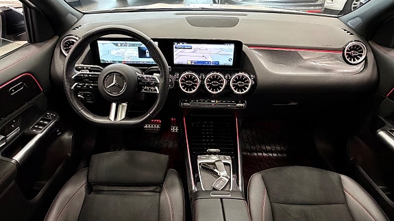Mercedes-Benz GLA200 14 of 26