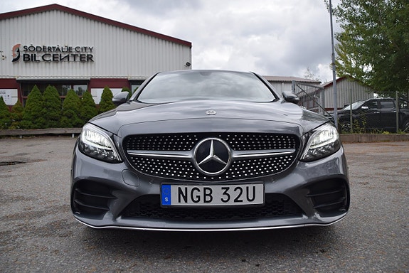 Mercedes-Benz C220 d 2 of 25