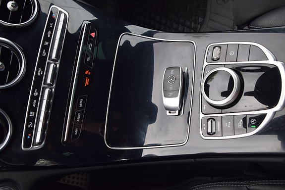 Mercedes-Benz C220 d 17 of 25