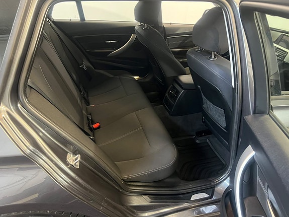 BMW 320d 17 of 21