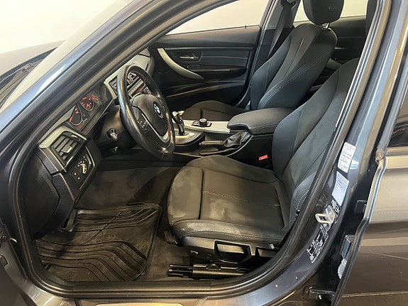 BMW 320d 14 of 21