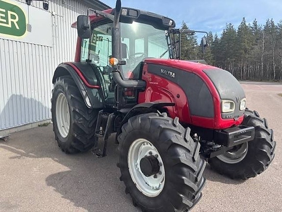 Valtra 101 3 of 5