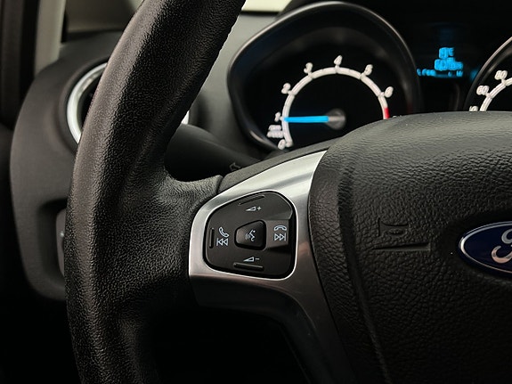 Ford Fiesta 14 of 24