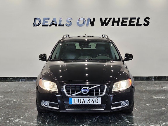Volvo V70 4 of 25