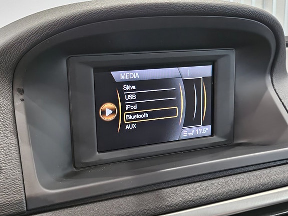 Volvo V70 21 of 25