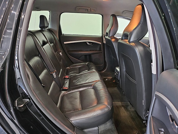 Volvo V70 10 of 25