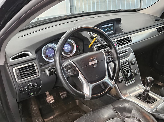 Volvo V70 17 of 25
