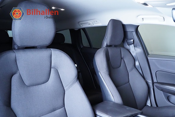 Volvo V60 8 of 21