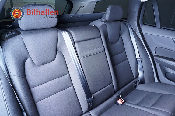 Volvo V60 7 of 21