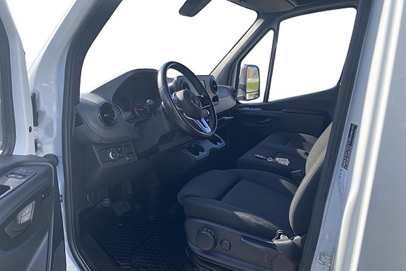 Mercedes-Benz Sprinter 317 11 of 19