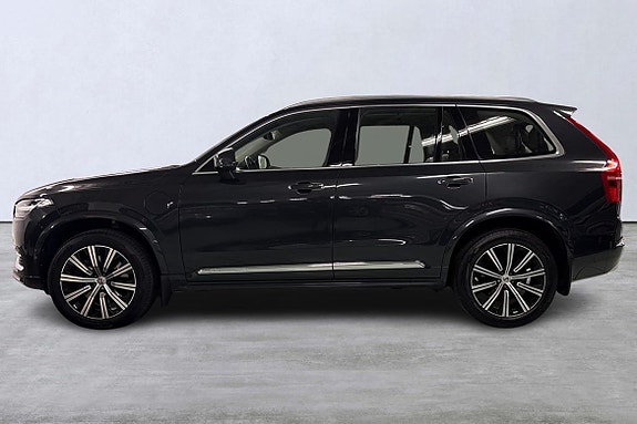 Volvo XC90 3 of 21