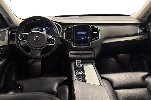 Volvo XC90 9 of 21