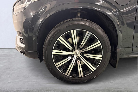 Volvo XC90 14 of 21