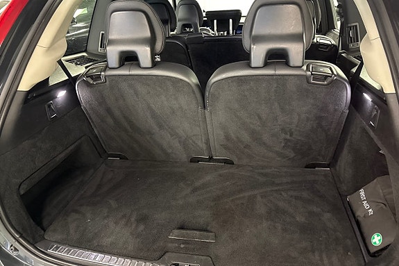 Volvo XC90 13 of 21