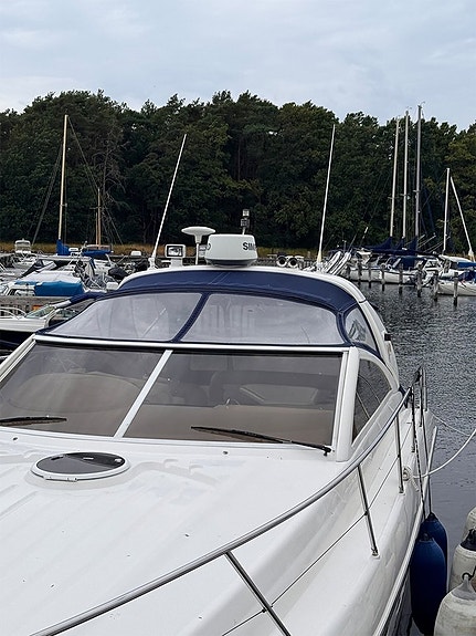 Princess V40 3 of 26