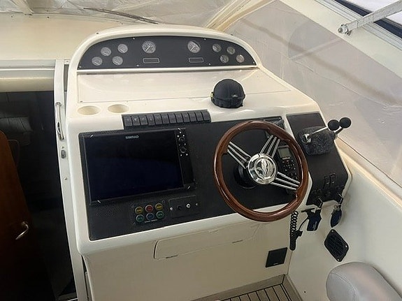 Princess V40 7 of 26