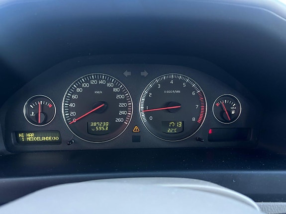 Volvo V70 13 of 18
