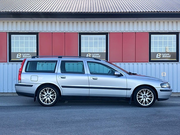 Volvo V70 6 of 18